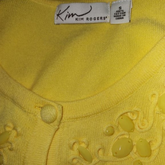 Kim Rogers Yellow Elbow Sleeve Scoop Neck Ebroidered Button Sweater Size S NWOT - Picture 5 of 6